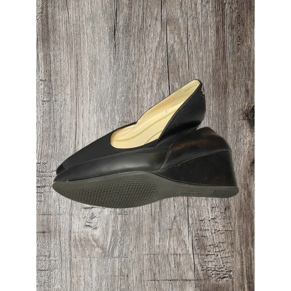 Cole Haan black wedge soft side women’s shoes. Size 10‎